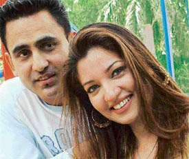 ... Sarabjeet Cheema and Shibha Pakhdi, stars of Punjabi movie, ... - cth16