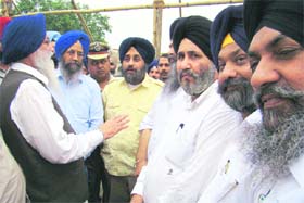 Punjab Deputy Chief Minister Sukhbir Singh Badal at Sirhind Mata Gujri College - pun5