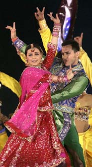 Saif Ali Khan, Rani Mukherjee perform during the closing ceremony of the Commonwealth Games in Melbourne on Sunday