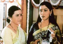 A still from Kahani Ghar Ghar Ki