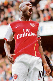 Arsenals William Gallas rejoices after scoring the equaliser against Manchester United during their English Premier League soccer match at the Emirates Stadium in London on Saturday.