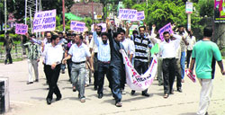 tribune teachers rehber taleem poonch jammu traffic disrupted highway seven hour tuesday months